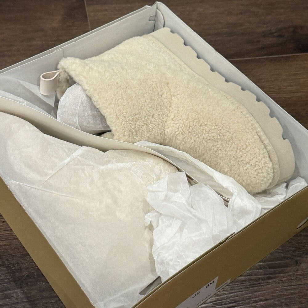 Michael Kors Winnie Bootie Tan Faux Curly Shearing Boot $175 New In Box Size 7 - Picture 2 of 8
